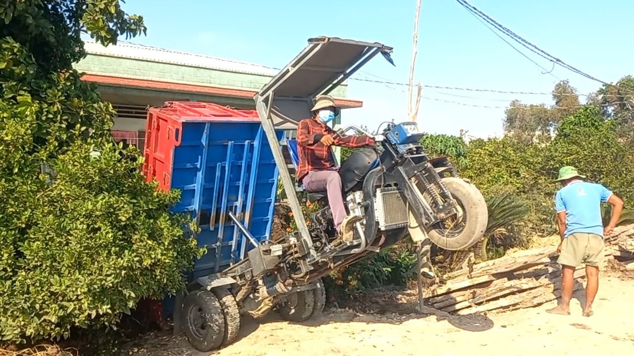 xe cuốc và xe chở đất cực kỳ hấp dẫn