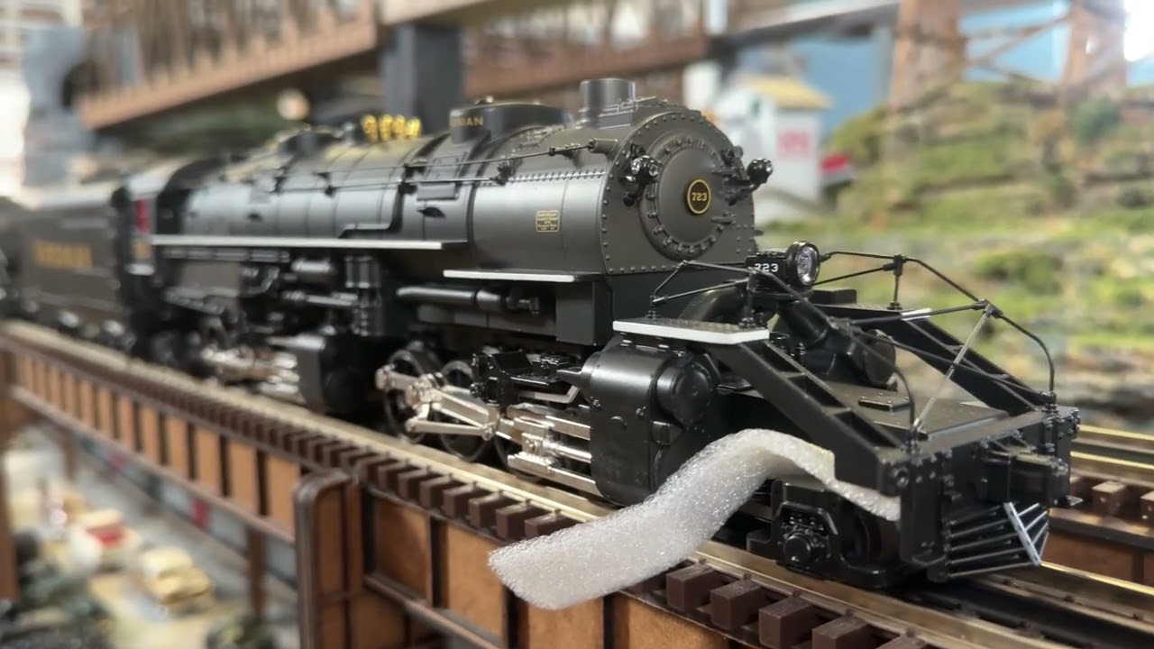 MrMuffin демонстрирует нам новые паровозы MTH RailKing Imperial Y6b.