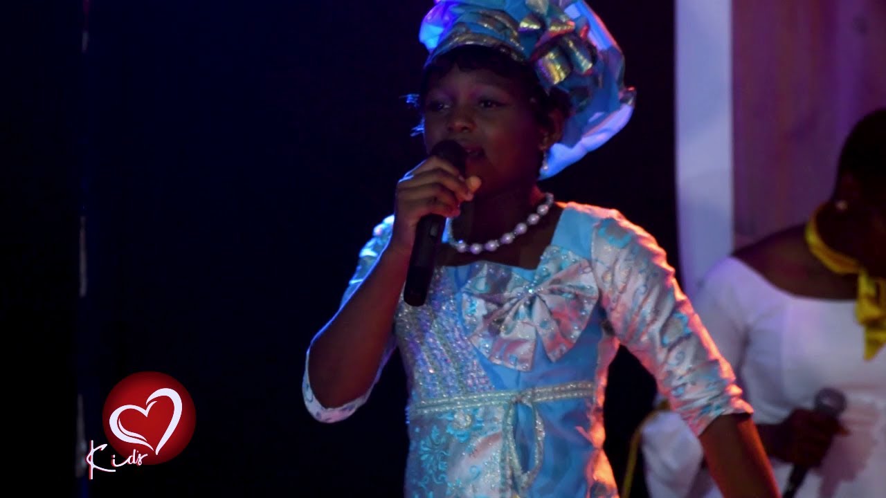 Roi mystérieux - Anna Teko by Kids Praise Togo (Shalom) Togo Gospel Music