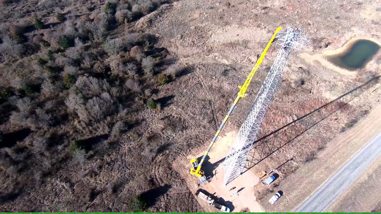 Liebherr 1090 4.2 stacked 250 foot tower