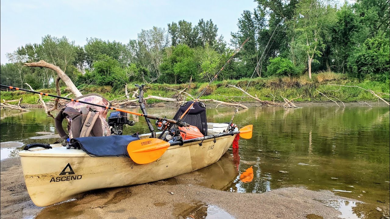 14 Miles ALONE on the River!! (Crazy Fishing)