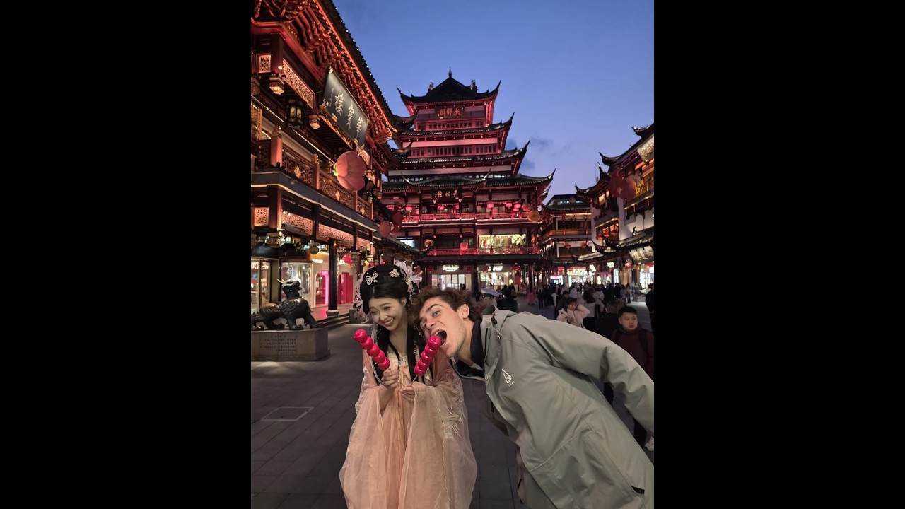 LE GRITABA HOLA EN LA CARA🤣🤣. Franco Colapinto Conociendo y paseando en China🇨🇳
