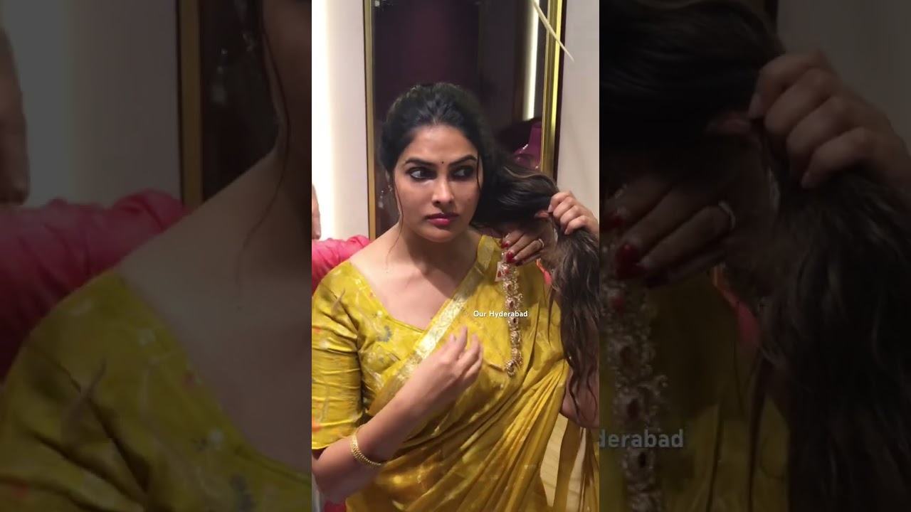 Divi Vadthya Launch New Gold Shop In Hyderabad #ytshorts #youtubevideo