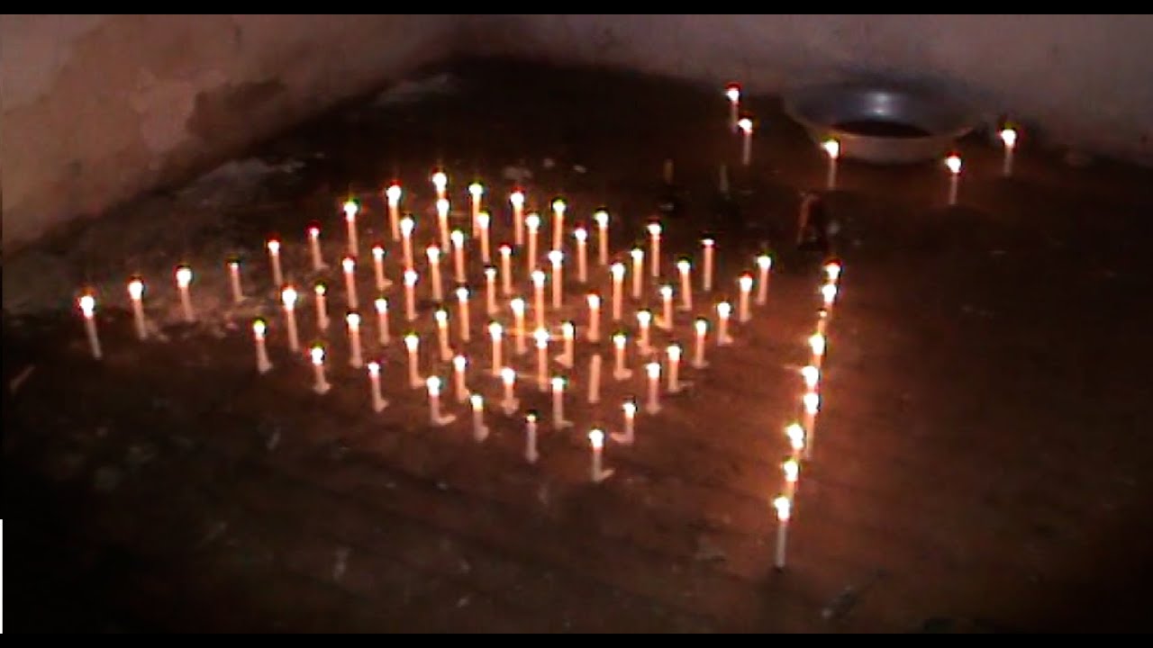Ritual satânico e manifestações brutais ao sobrenatural, um dos melhores lugares. Casa Poltergaist 2