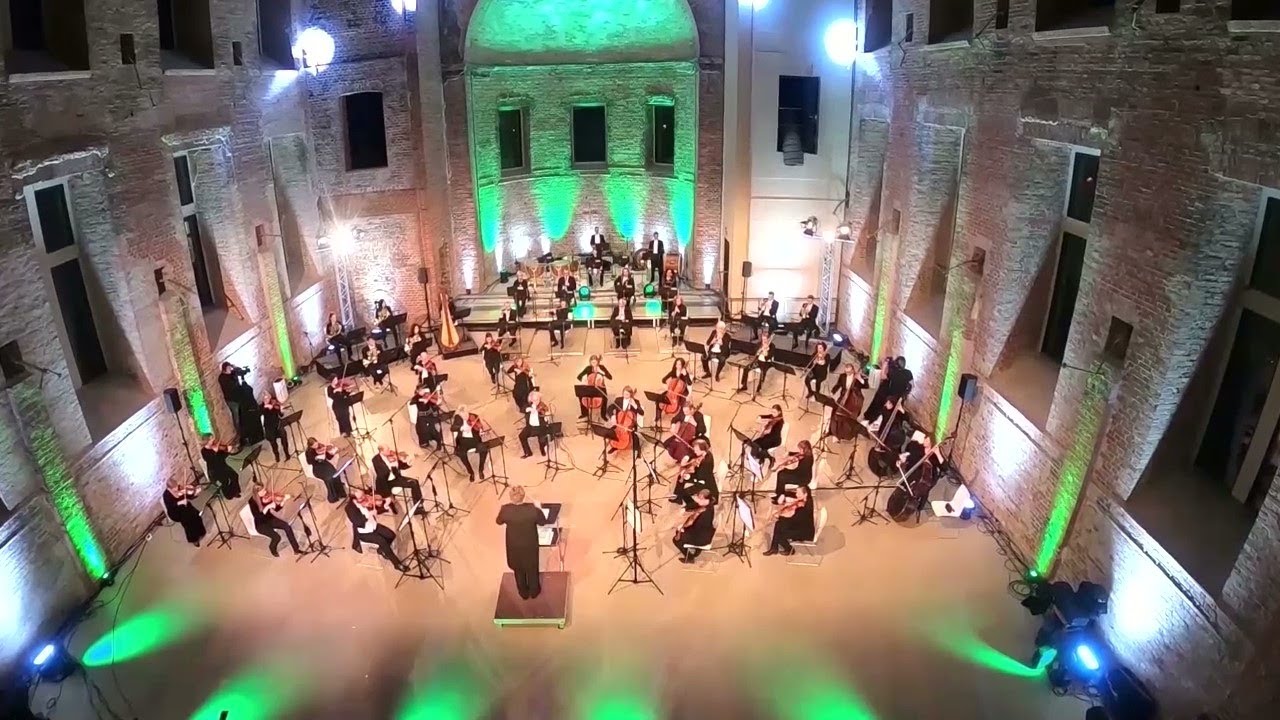 Im Krapfenwald'l | Berliner Symphoniker | Johann Strauss