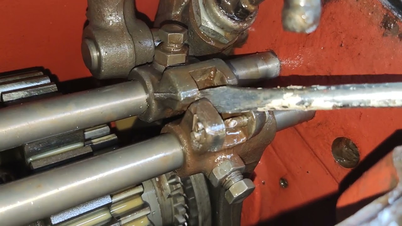 Part 2 ford tractor 2000 shifter transmission stuck in gear, fixed