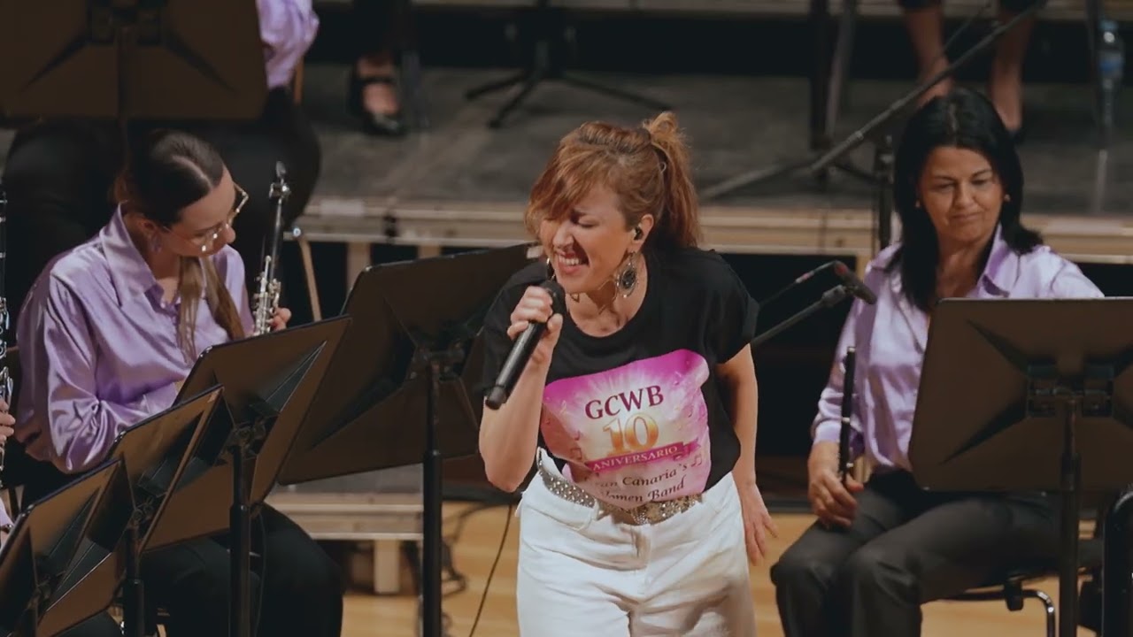 TENÍA TANTO QUE DARTE SINFÓNICO: GRAN CANARIA´S WOMEN BAND JUNTO A NENA DACONTE  10 NIVERSARIO