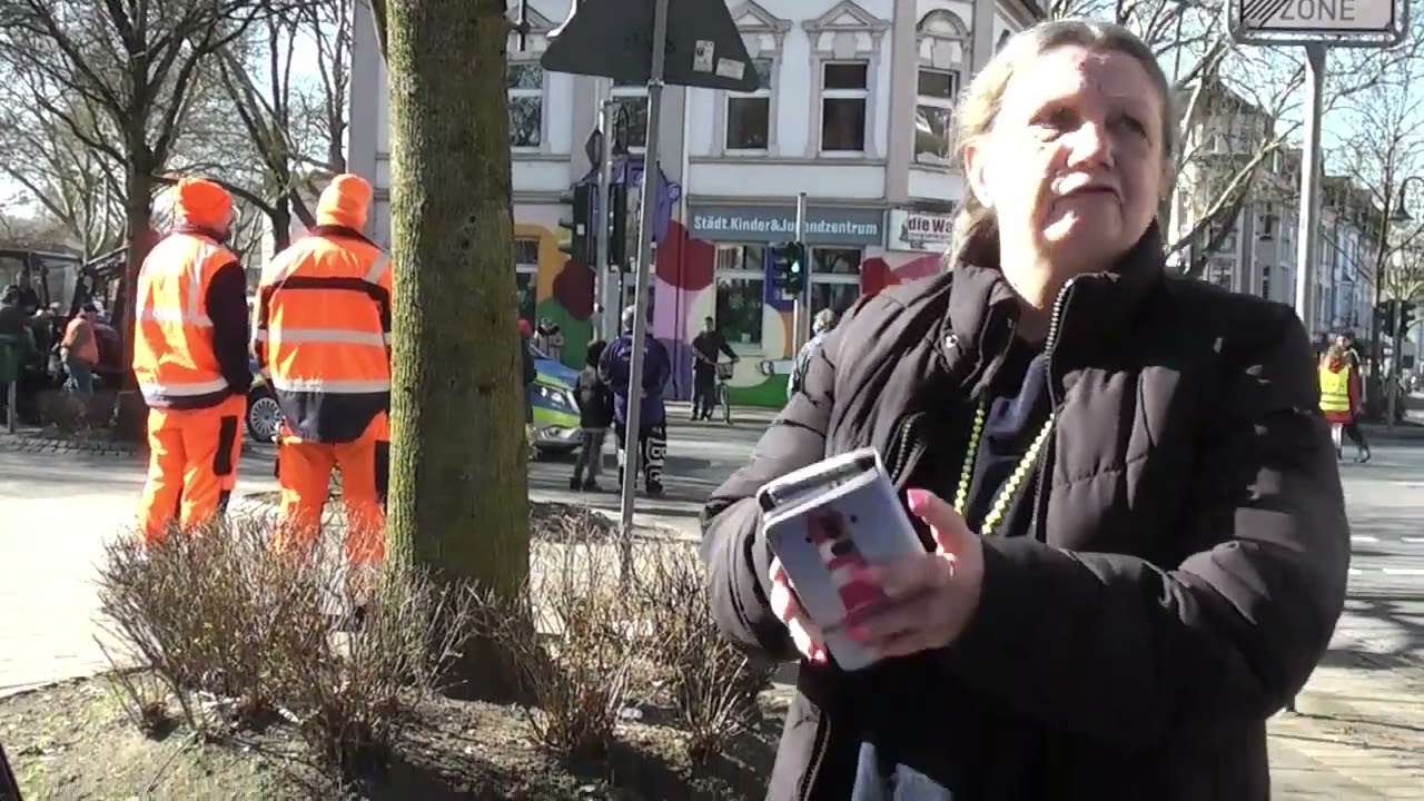 Rosenmontagsumzug Herne 2025 mp4
