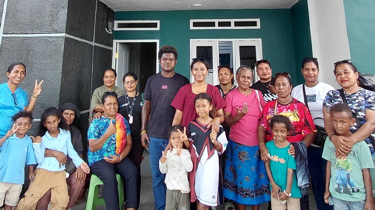 Acara di rumah baru...! 