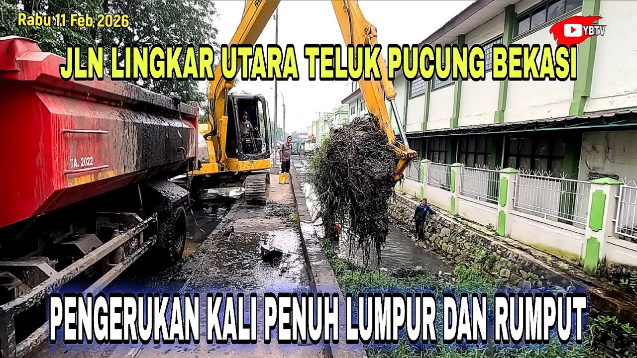 KALI MAMPET PENUH LUMPUR DAN RUMPUT LIAR DI KERUK ANTISIPASI BANJIR DI MUSIM HUJAN