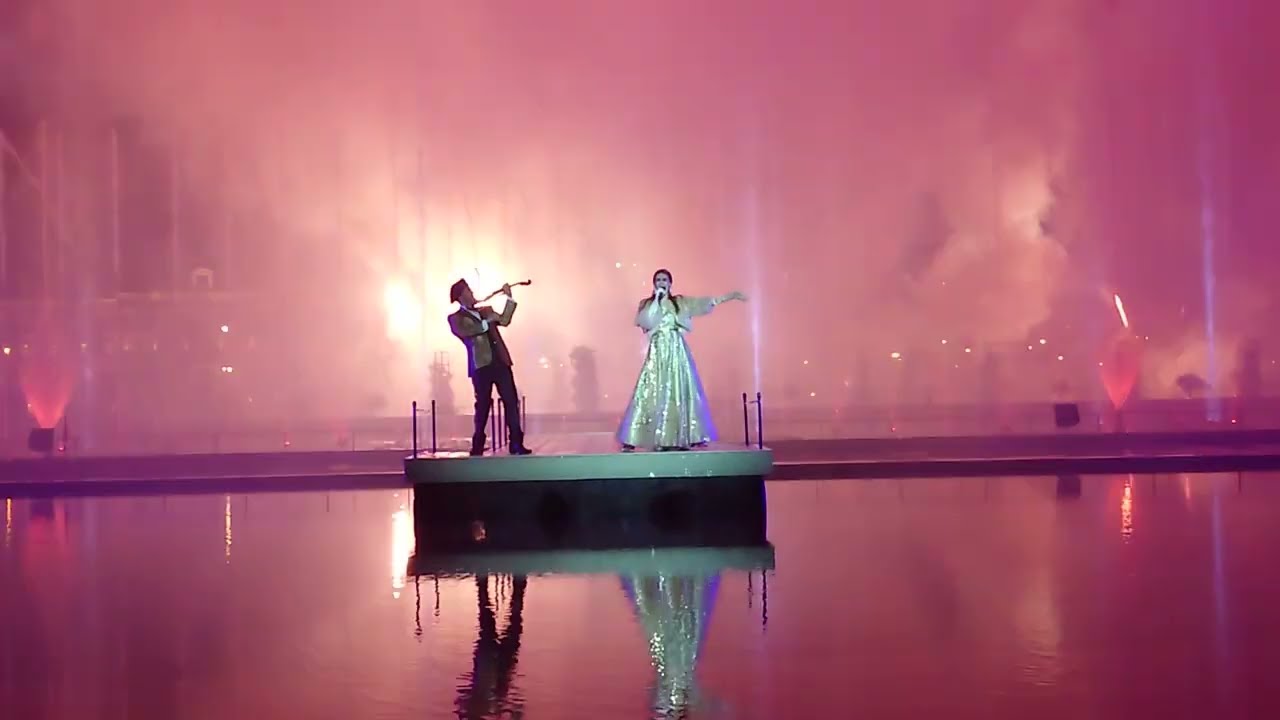 2025-04-22 Tue 20:45-20:55 Shower of Lights #huistenbosch #liveperformance #シャワーオブライツ