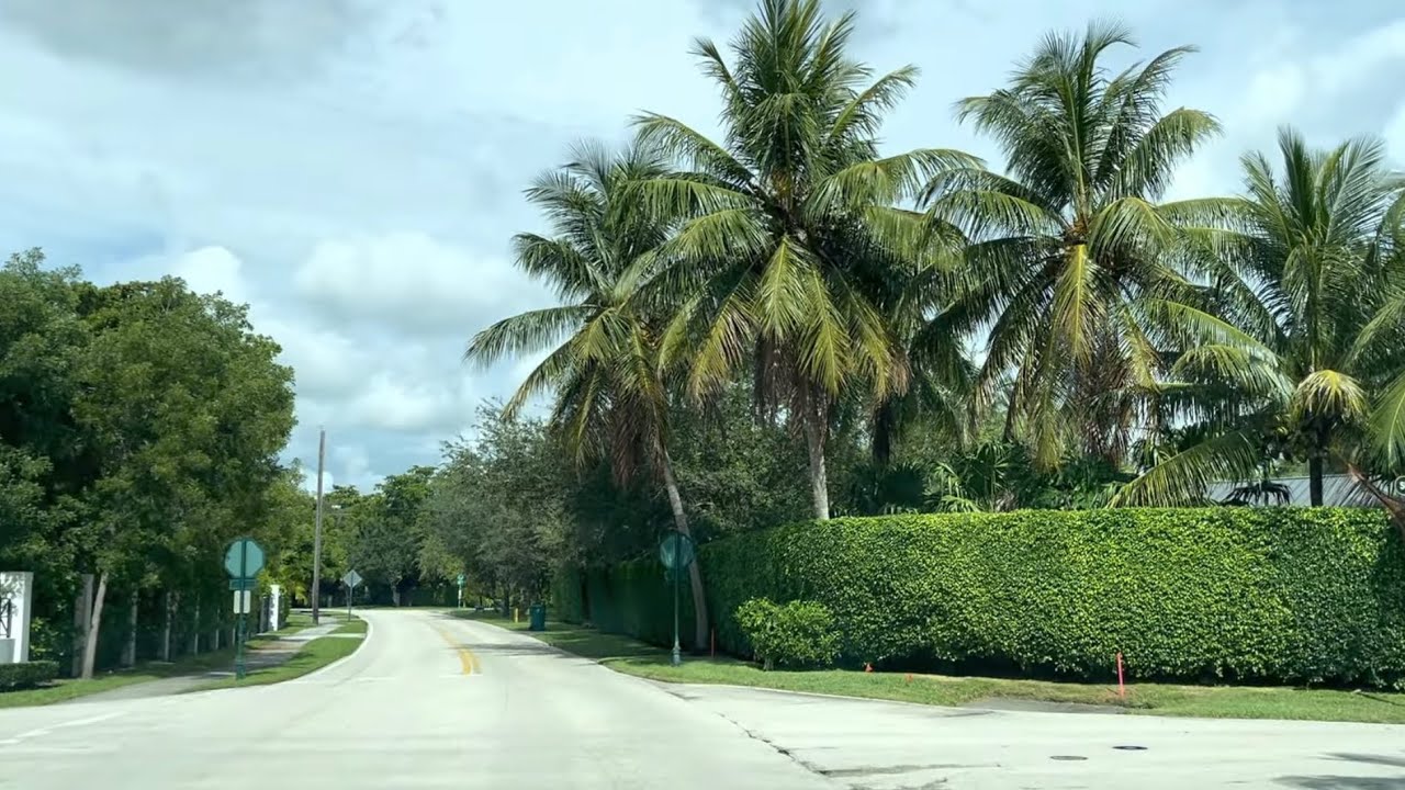 🌴 Pinecrest Is Florida’s Richest City 🌴 42% Hispanic $105,000 Household Income!