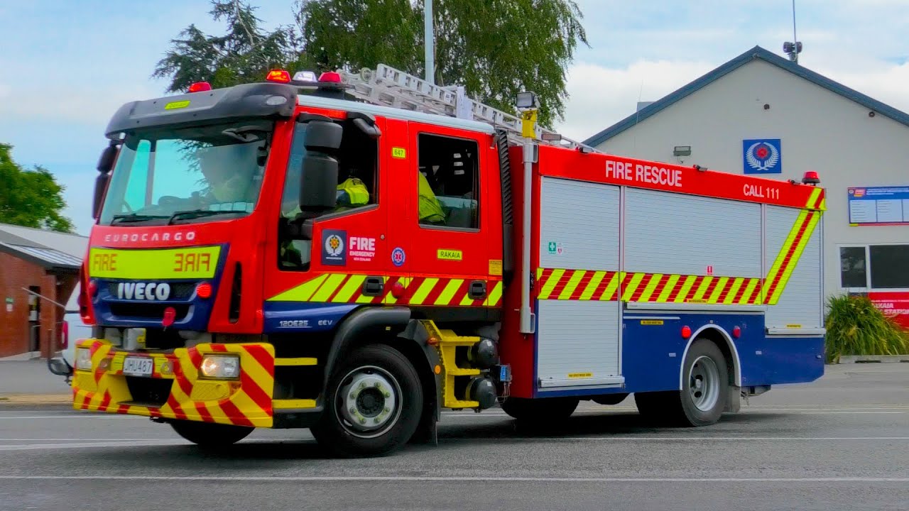 Rakaia 647 & 6411 Responding (Vegetation Fire in Pendarves)