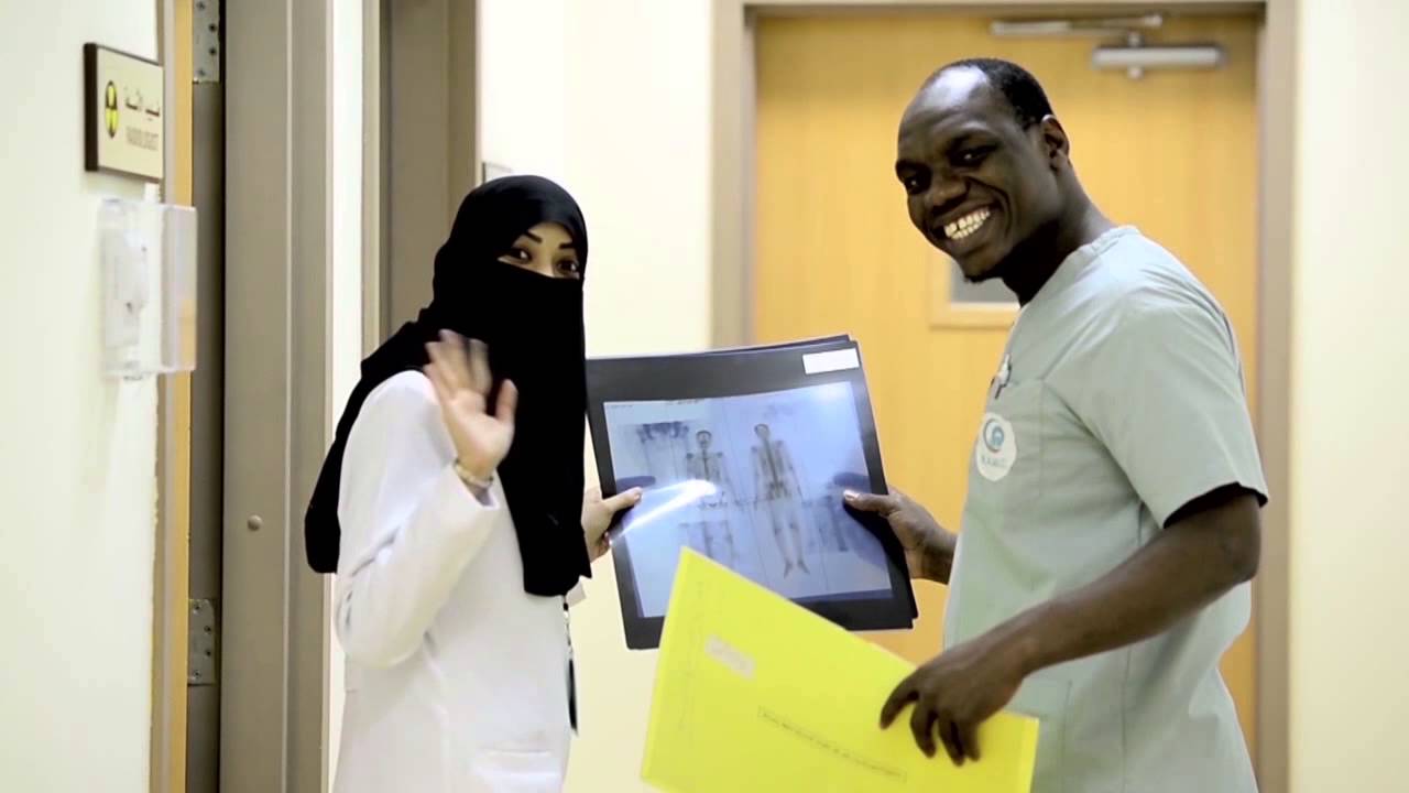 ابتسامه من اجل المريض .. Smile for the patient