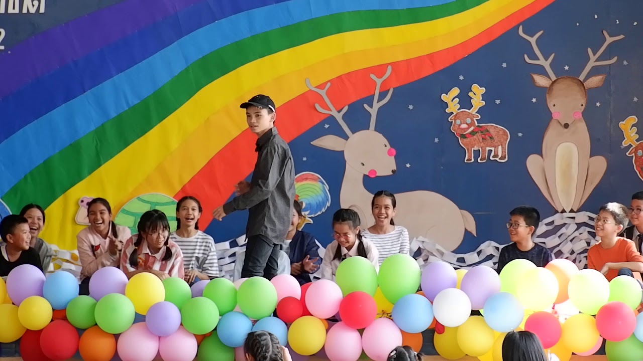 การแสดงวันเด็ก #โสดกะปริบกะปรอย  ป.6/1