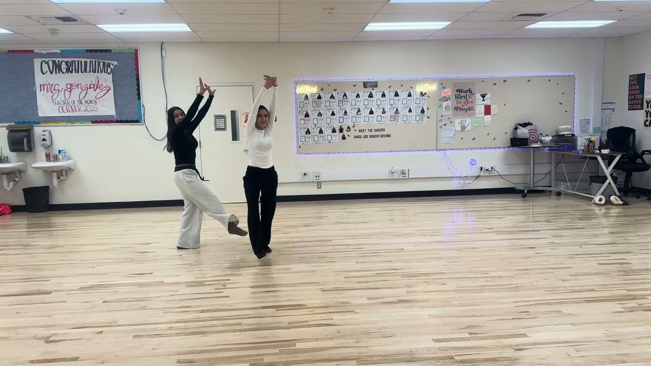 Mariana and Alexa