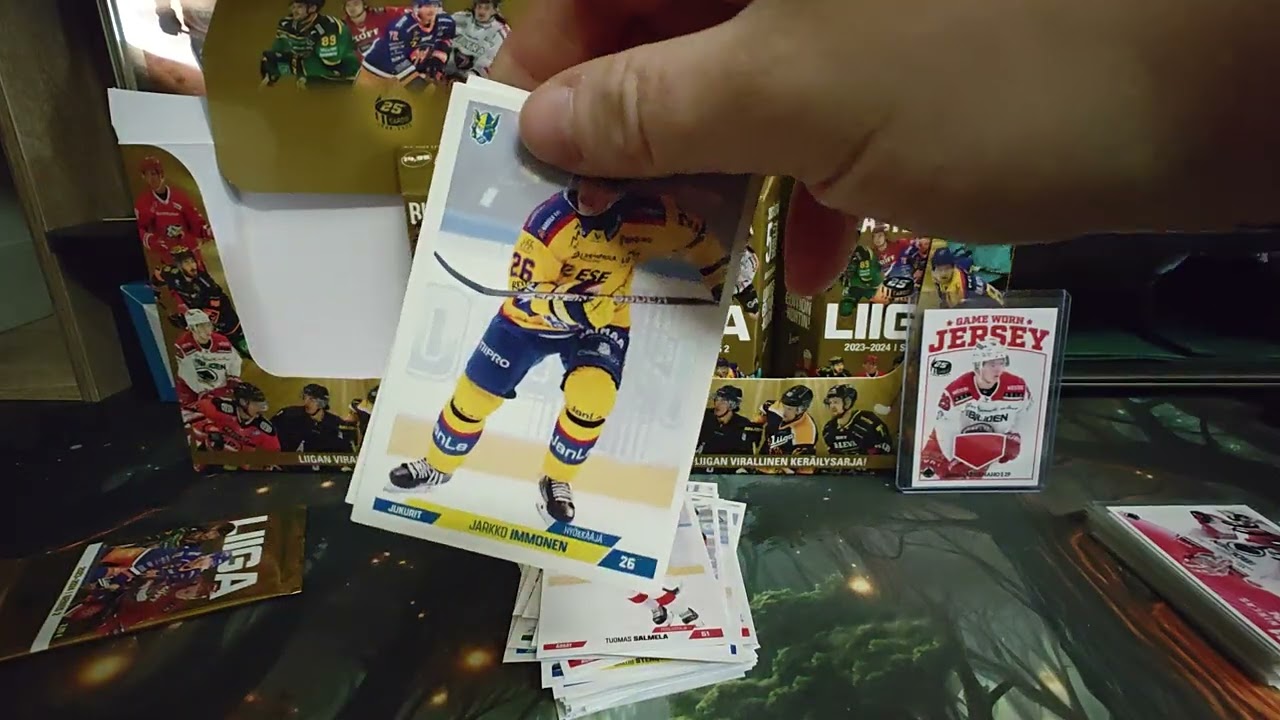 #2 Cardset Liiga 2023-2024 series 2. Kahdeksan blaster boxin avaus. Jersey! 