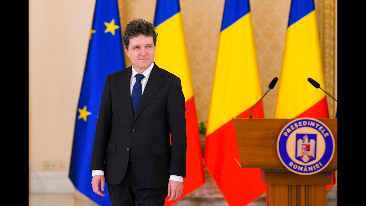 Președintele Nicușor Dan face declarații de presă după ședința CSAT