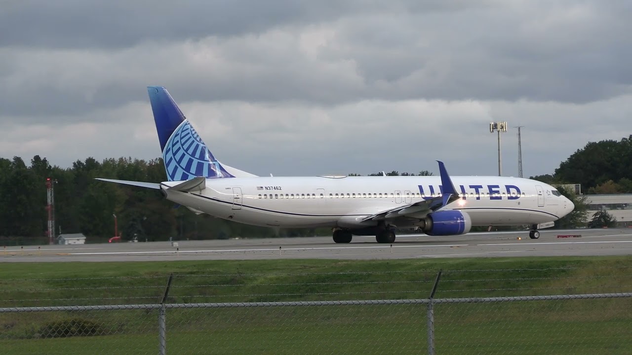 [4K] Plane Spotting KCLE Episode 20 