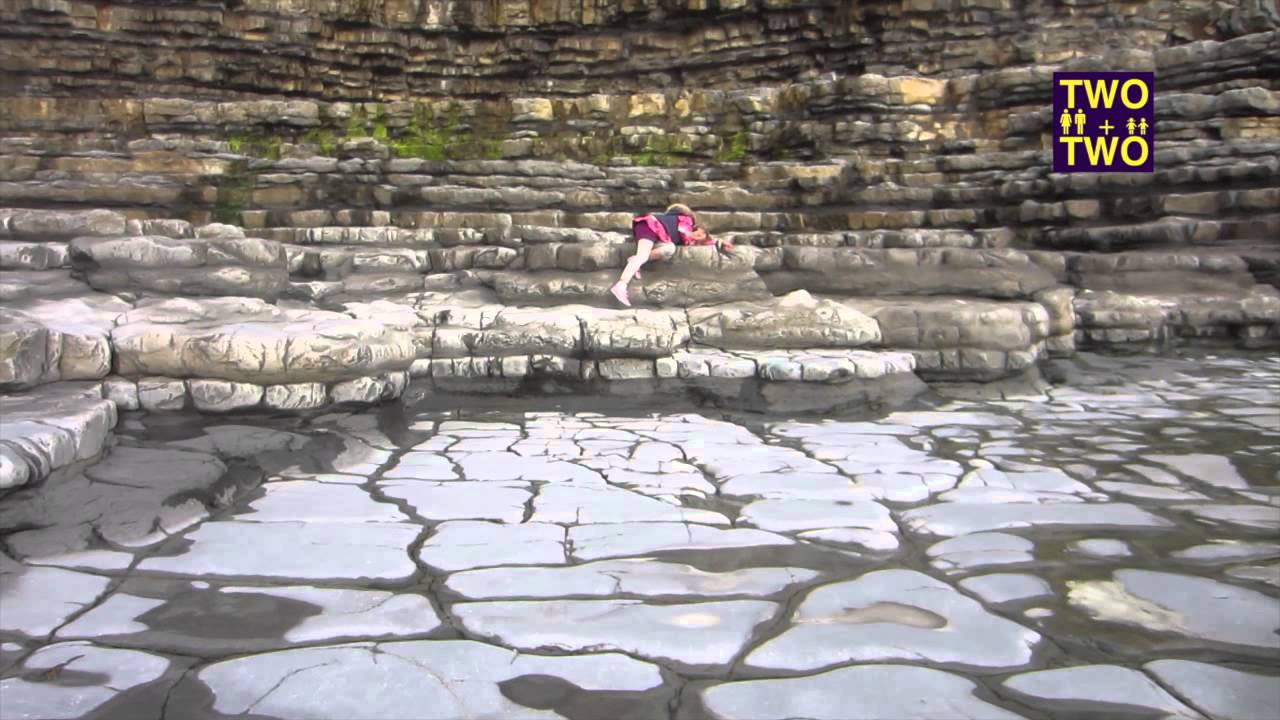 THE BEST FOSSIL HUNTING IN WALES  |  twoplustwocrew - family travel