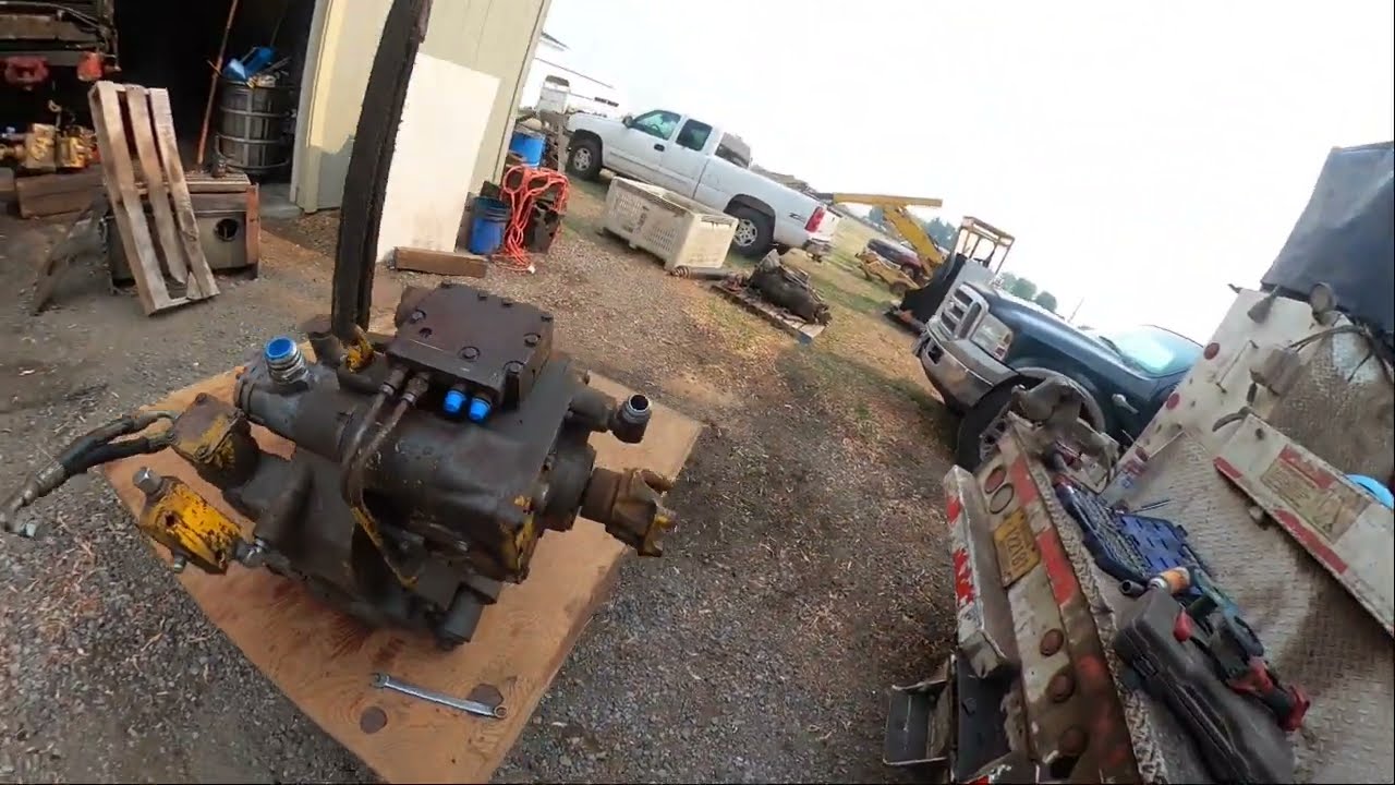 Sundstrand hydrostatic pump teardown