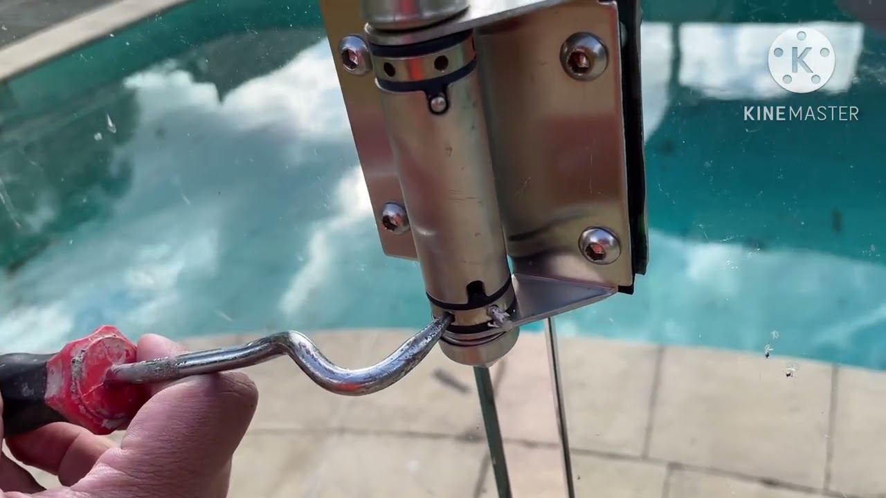 How to fix pool gate that won’t close Australia, automatic door / gate  hinge repair