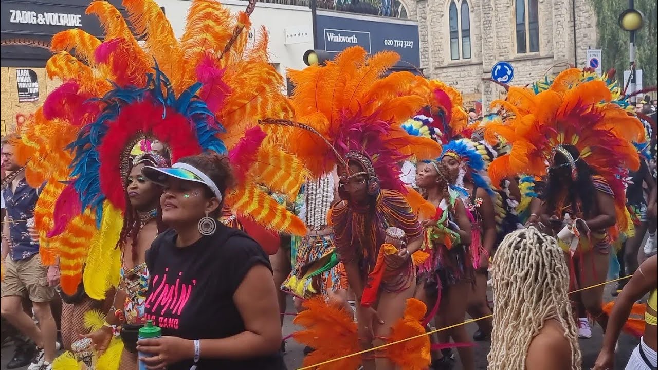 Nottinghill Carnival Float Dance In London 2022 #nottinghillcarnival #carnival #streetparty #music