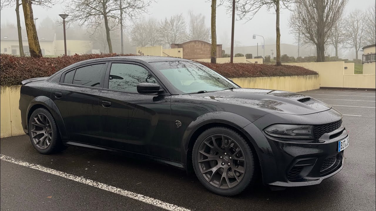 Сколько я плачу за зарядное устройство для своего Hellcat Redeye?