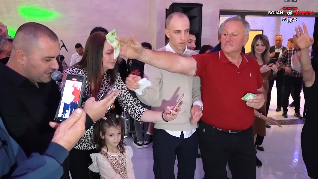 ROKI BEGOVIC I ORKESTAR NIKOLE LUKICA AJKULE - RODIO SE VASILIJE