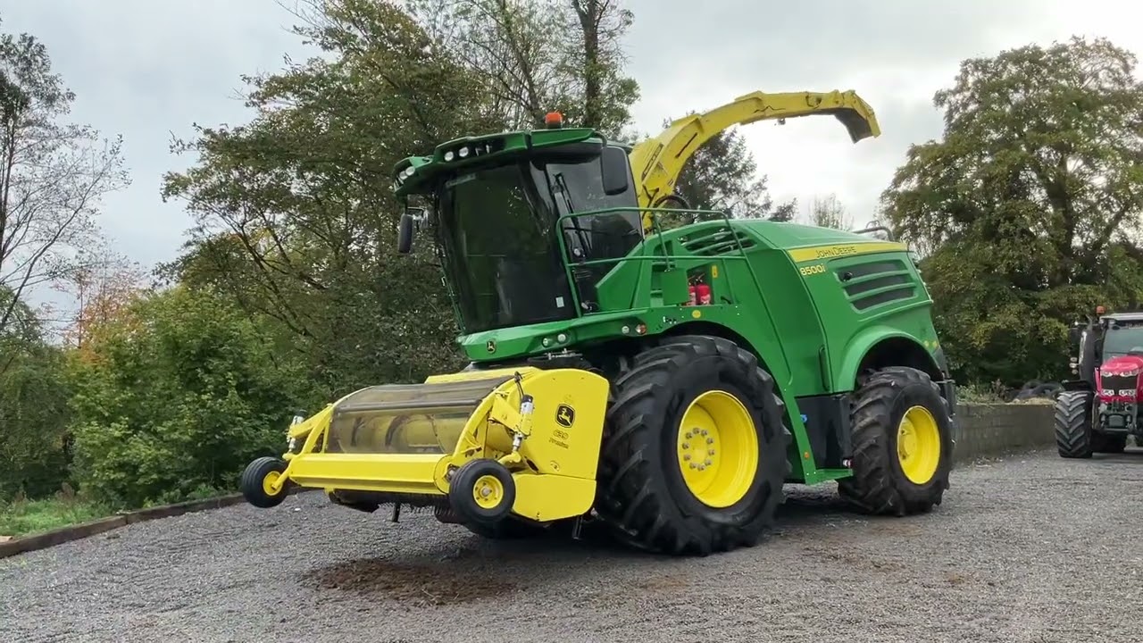 Lot 1 John Deere 8500i forage harvester XIG 1080