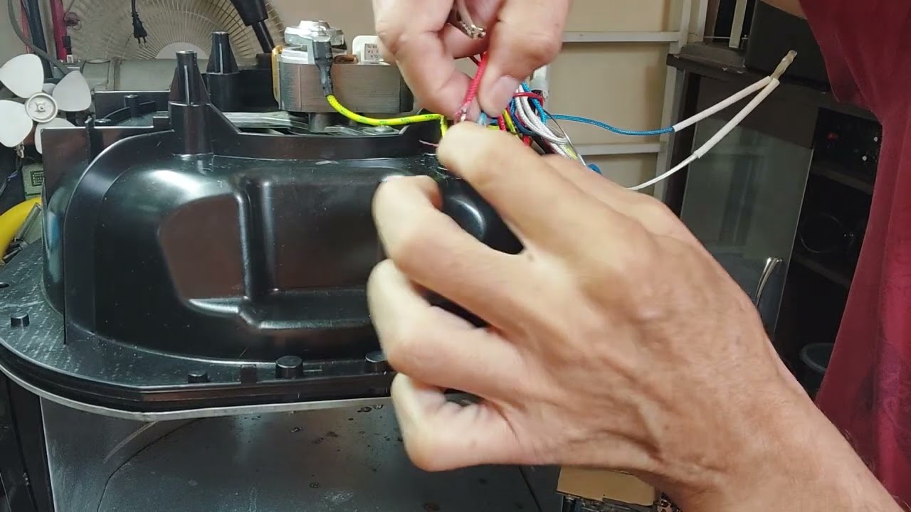 Air Fryer 127V  ligada em 220V.  Tem como consertar ? O que danificou ?