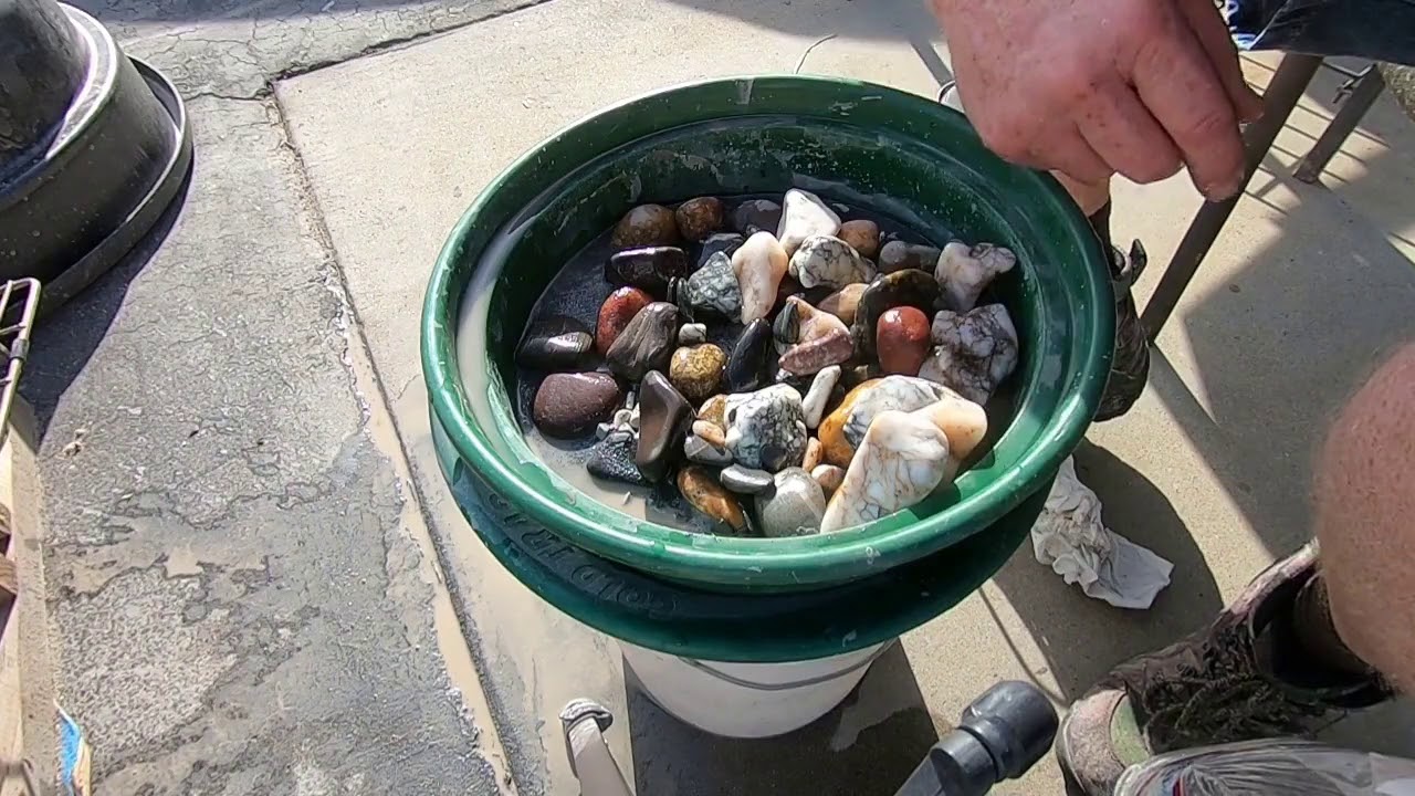 Tumbling Rocks and Ore.. Thanks meMiner!