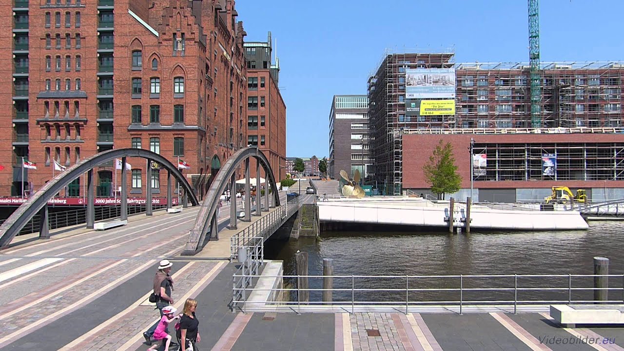 Hamburg, HafenCity, Osakabr&uuml;cke, Brooktorhafen - Full HD (1080p) Videobild