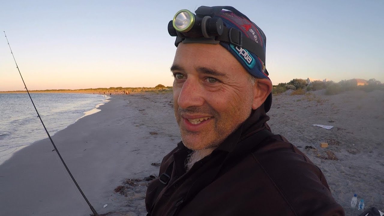 BEACH FISHING FOR TAILOR & WHITING WITH A BEAUTIFUL SUNSET  PORT KENNEDY W.A