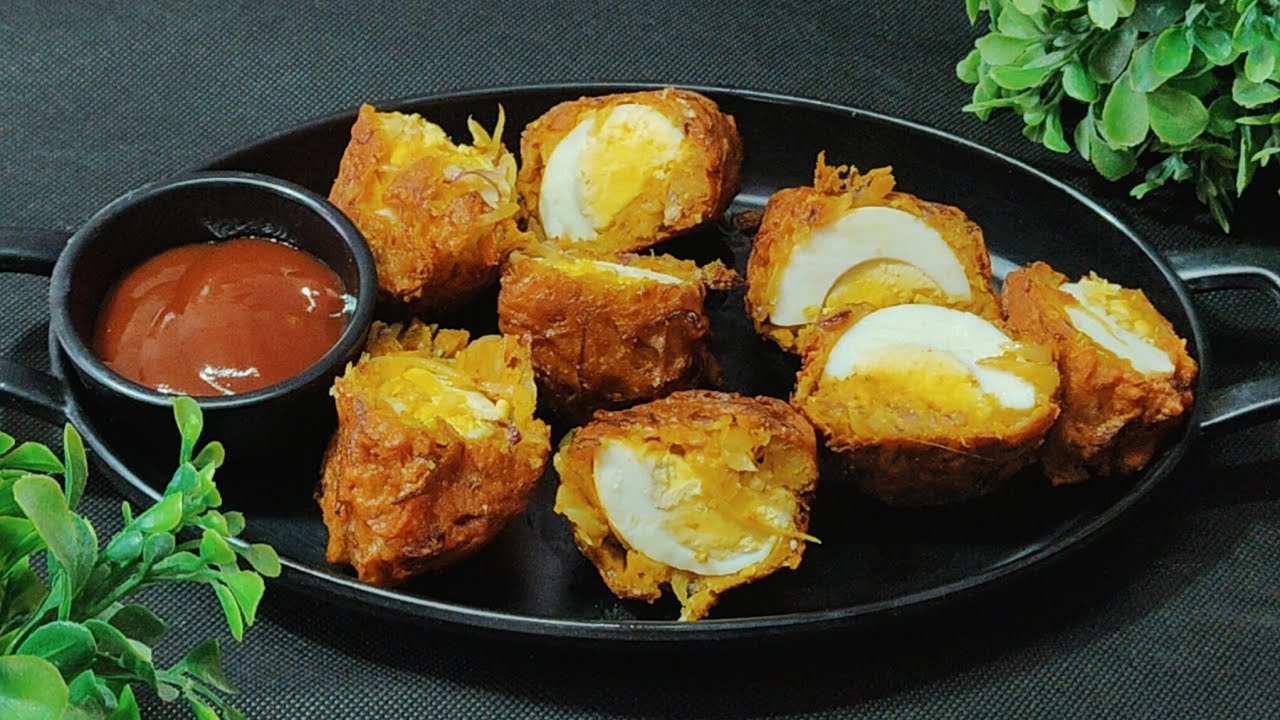 इफ्तार पे घरवालो को करना हो खुश तो बनाएं नए स्टाइल का अंडा पकौड़ा Iftar Special Anda Pakoda |Ramzan 