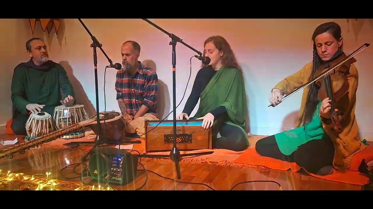 Concierto a la Madre Divina en Durga Ma - Jay jagadambe