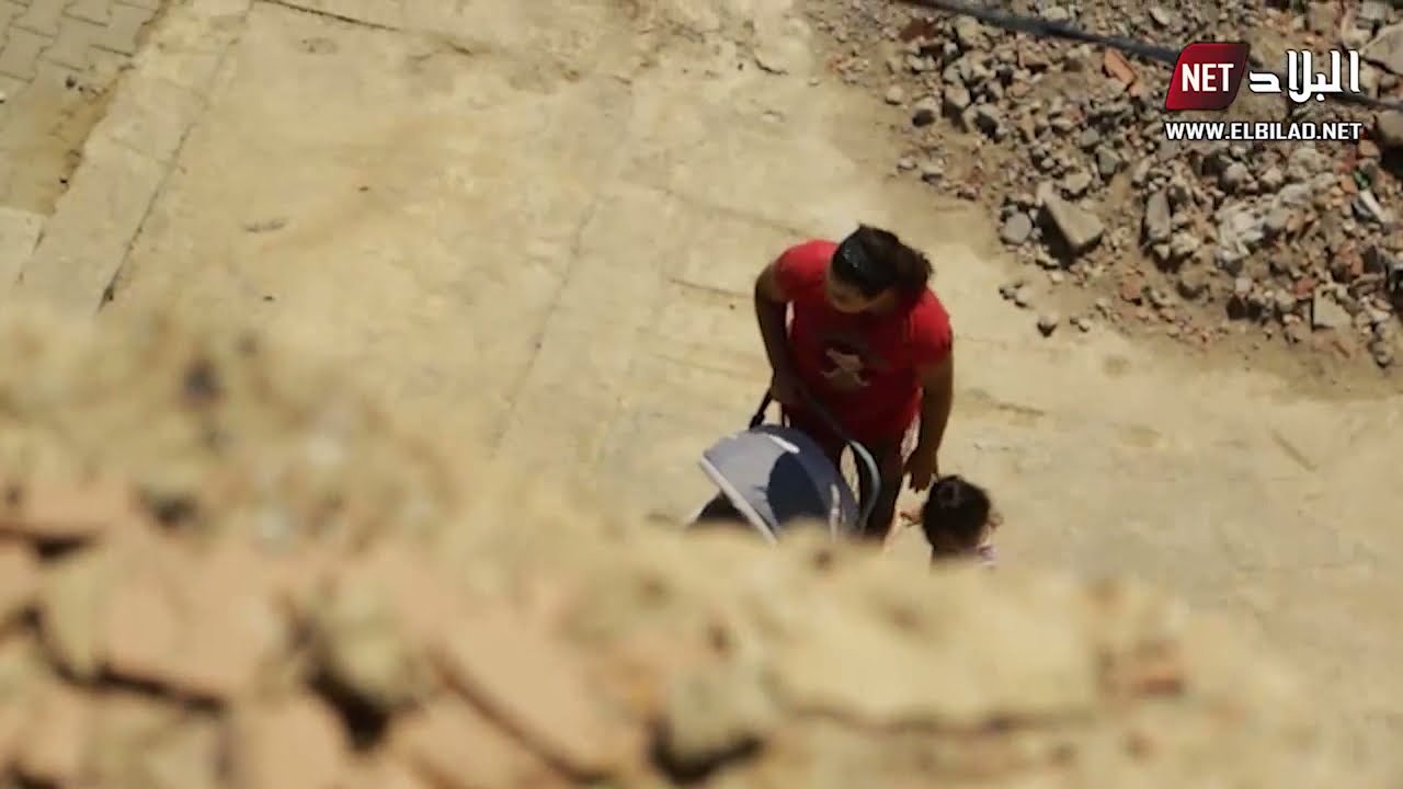 رغم صدور قرار هدمها منذ 4 سنوات.. بناية تهدد حياة سكان "المكان الجميل" بوادي السمار.. شاهدوا