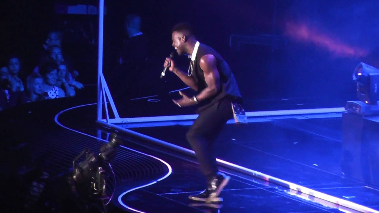 Luke James - I Want You live at Manchester Arena