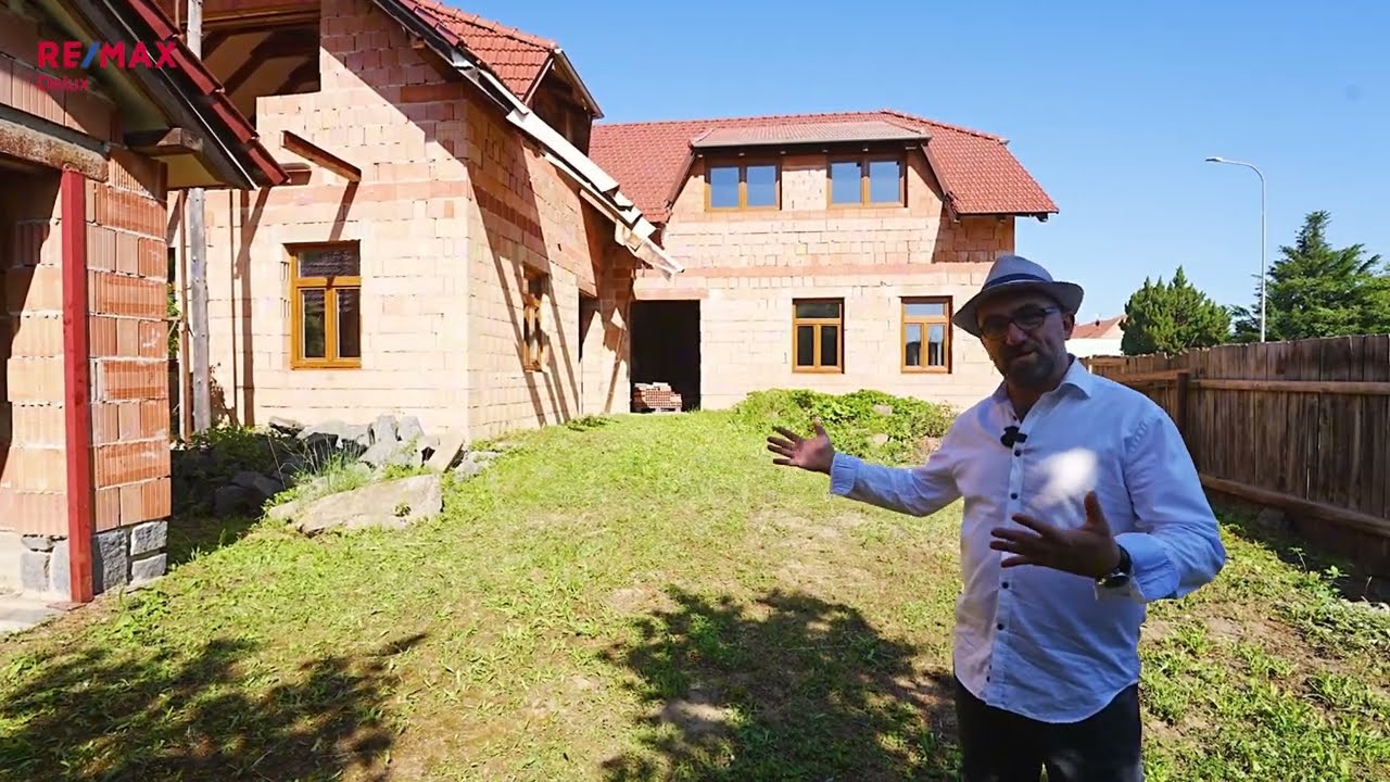 Rodinný dům s podnikáním Predklasteri hrubá stavba