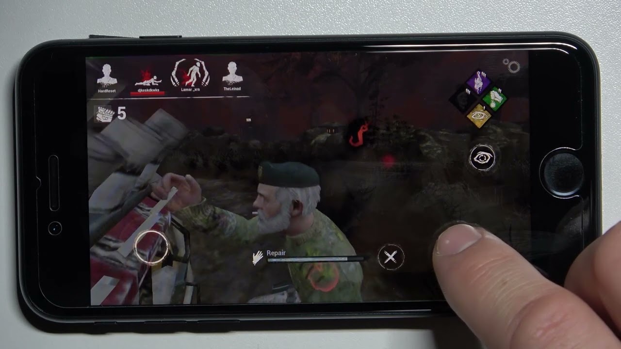iPhone SE 2022 - Dead By Daylight | GAMING TEST 🔥| Apple A15 Bionic