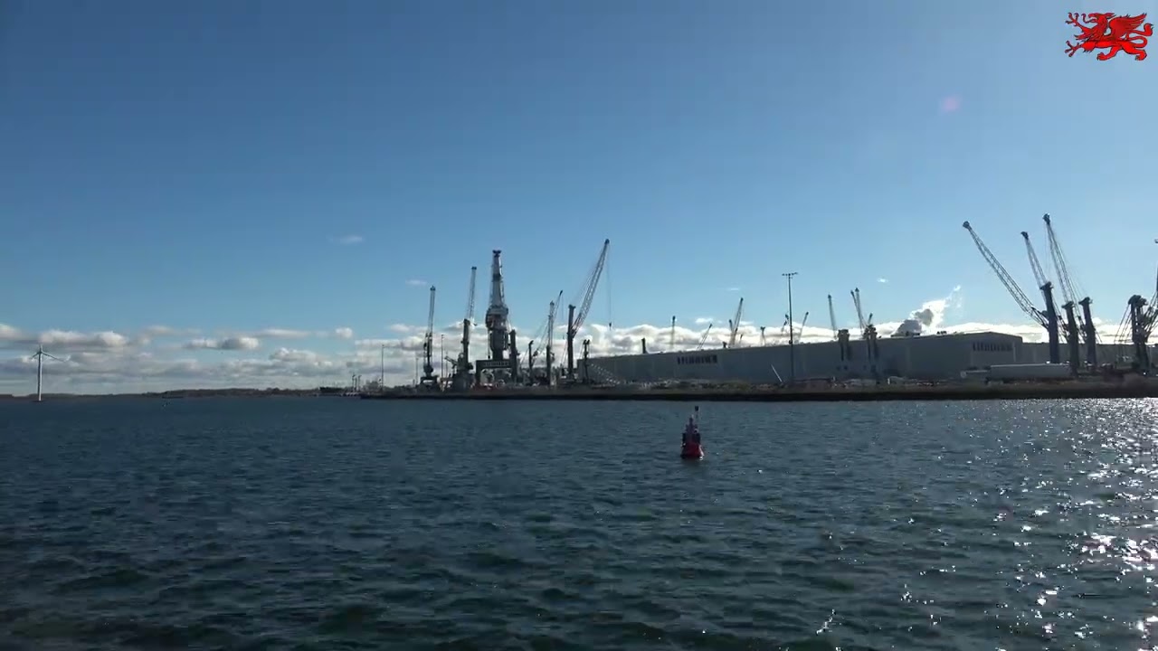 18.10.2025 Warnem&uuml;nde: mit dem Fahrgastschiff &bdquo;Schnatermann&ldquo; nach Schnatermann der Ort.