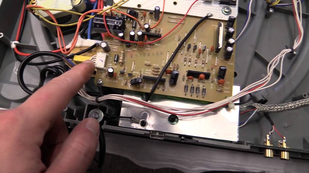 Inside the Dual DTJ 301 USB turntable!