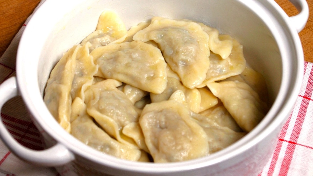 Najlepsze pierogi z kapustą i pieczarkami | Farsz, gotowanie i jak zamrażać