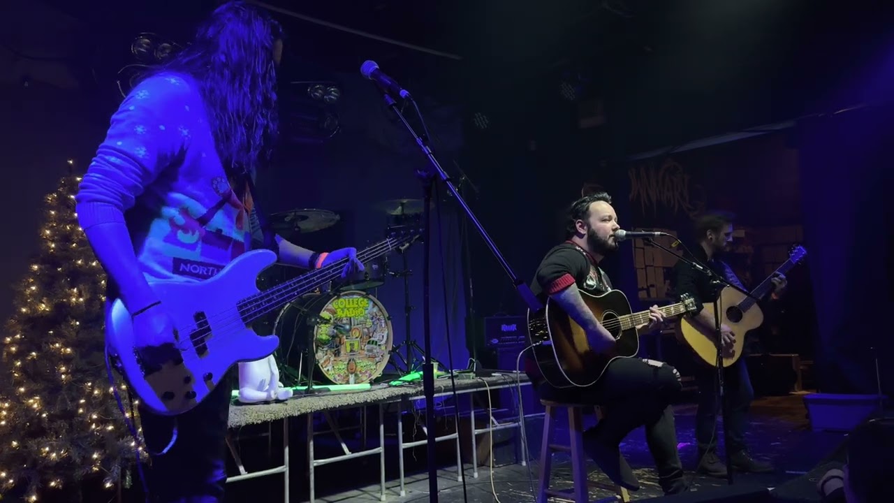 Bright Futures - Wyatt Olney & The Wreckage Live at Tony V&rsquo;s Garage 12/9/2022