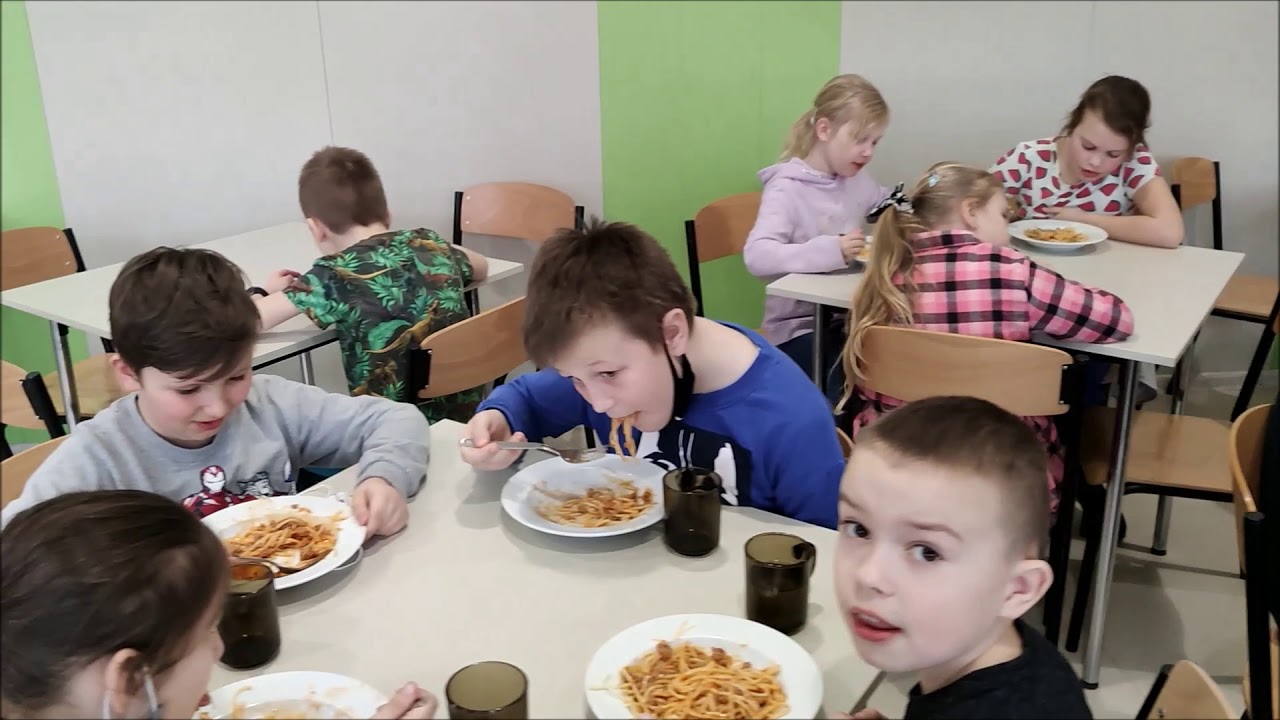 ZS4 Jarocin - Stołówka i sklepik szkolny