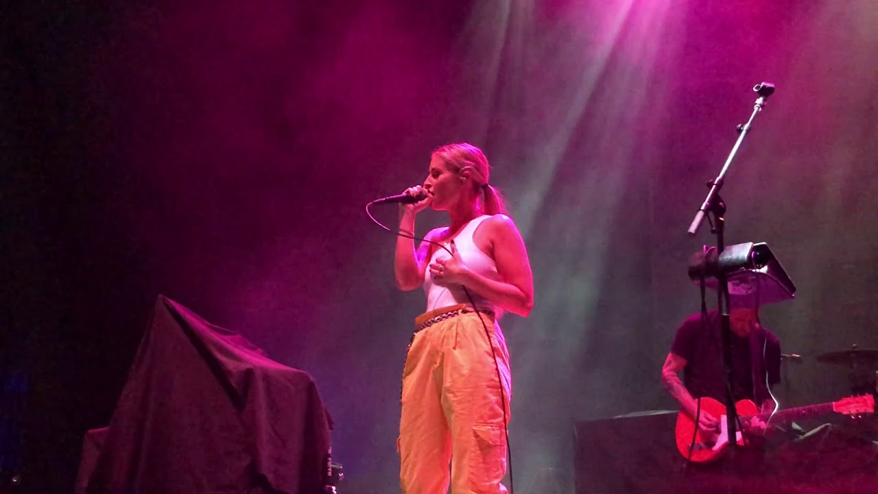 FLETCHER - About You (Unreleased) LIVE in Los Angeles
