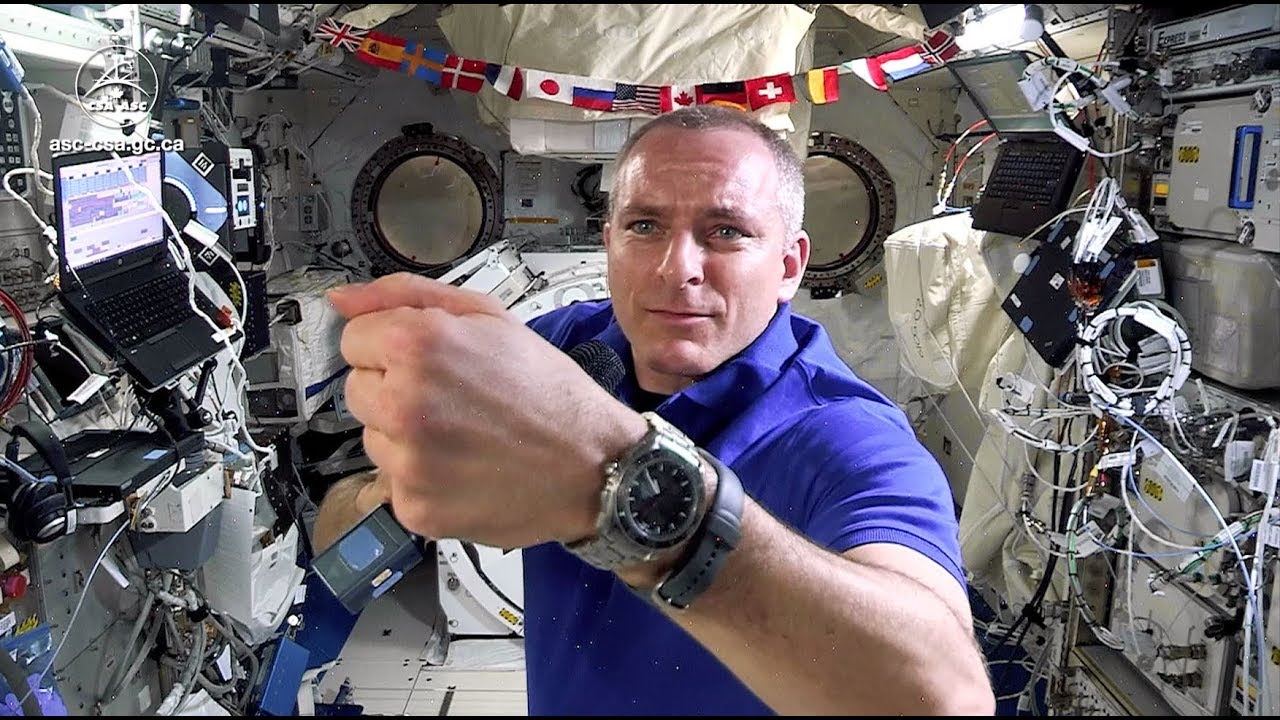 Astronauts&rsquo; watches &ndash; Questions and answers with David Saint-Jacques live from space
