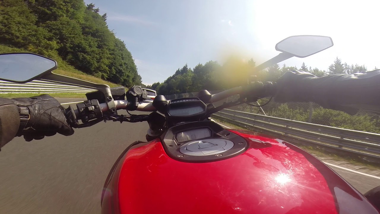 1er tour 2018 sur nurburgring en diavel