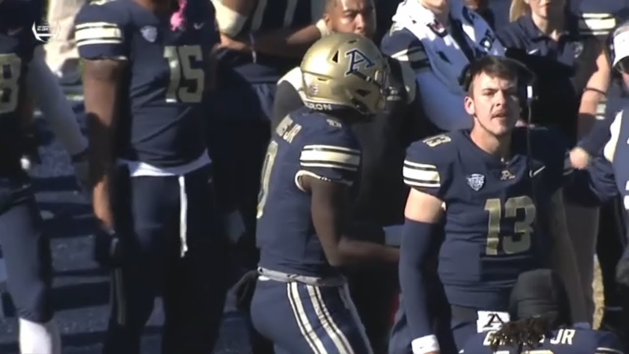 Akron backup QB gets ejected for cussing at the refs