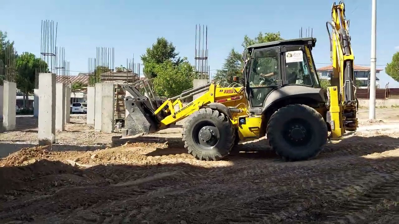 Temel Dolgusu Newholland B115 Bekoloder || Backhoeloader working Construction
